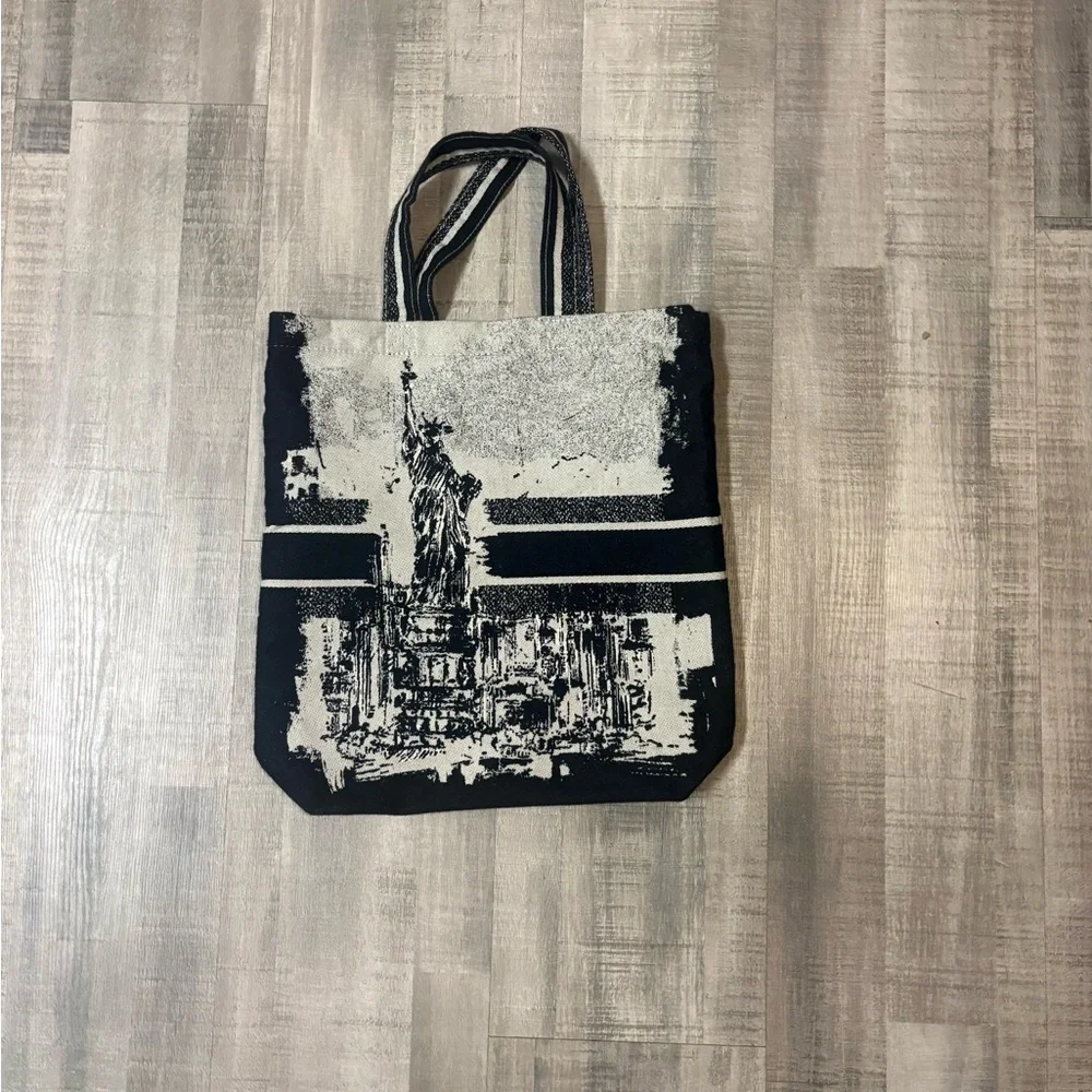 Christian Dior NYC to Paris Tote Bag - Picture 3 of 6